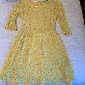 Women’s yellow lace dress